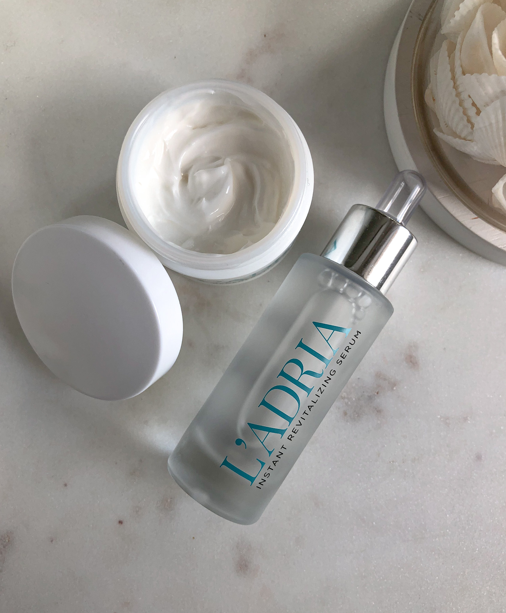  L'Adria Instant Revitalizing Serum Recenzija