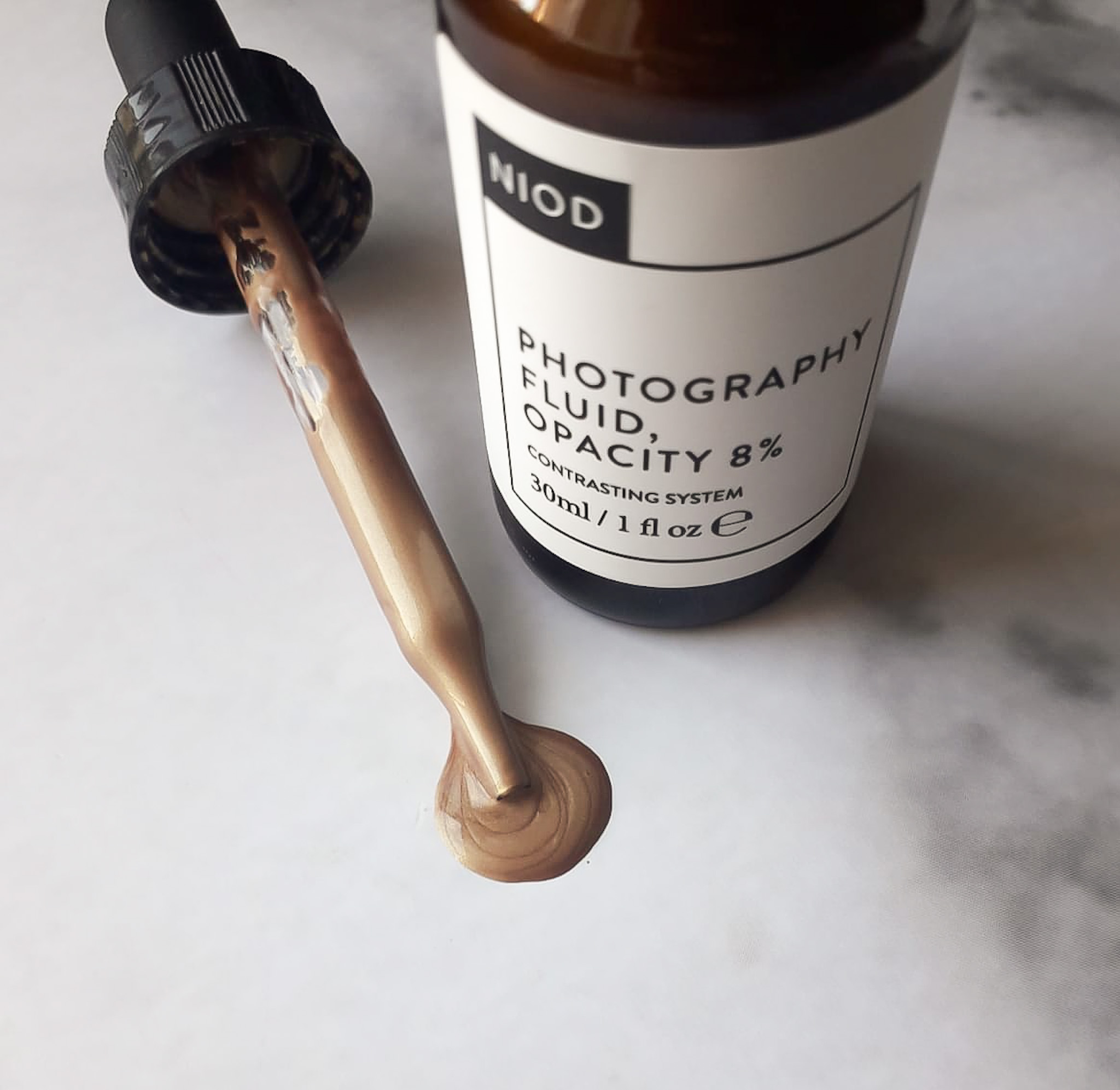NIOD Photography Fluid Opacity 8% Tekstura