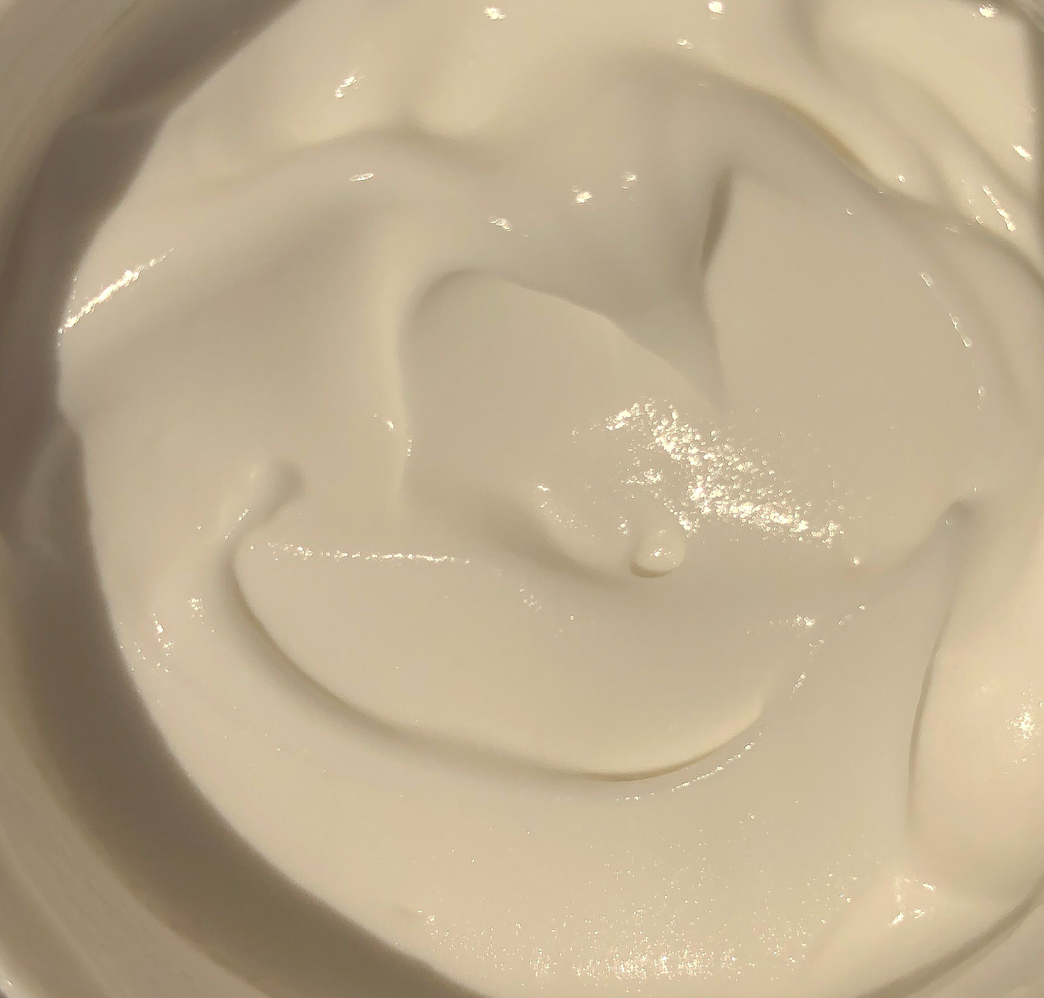 Simple_Vital_Vitamin_Cream_Tekstura